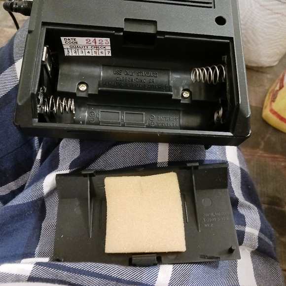 General Electric (GE) Cassette Player/Recorder - Picture 8 of 12